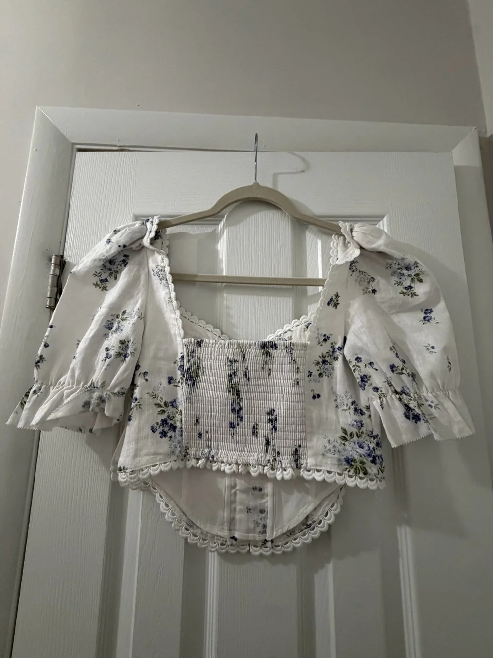 Reformation White Floral Square-Neck Puff Sleeve Crop Top its new